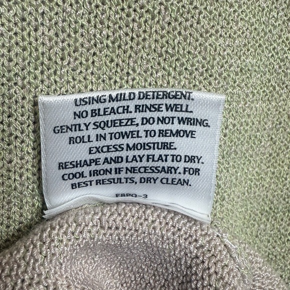 Eileen Fisher V-Neck‎ Knit Sweater – Pale Green & Tan | Women’s Medium - Picture 11 of 12